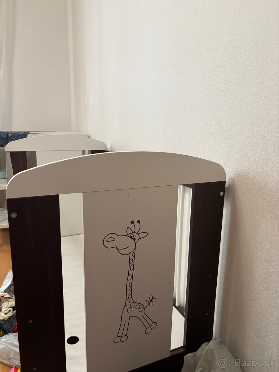 Predám detskú postielku aj s matracom. - 2