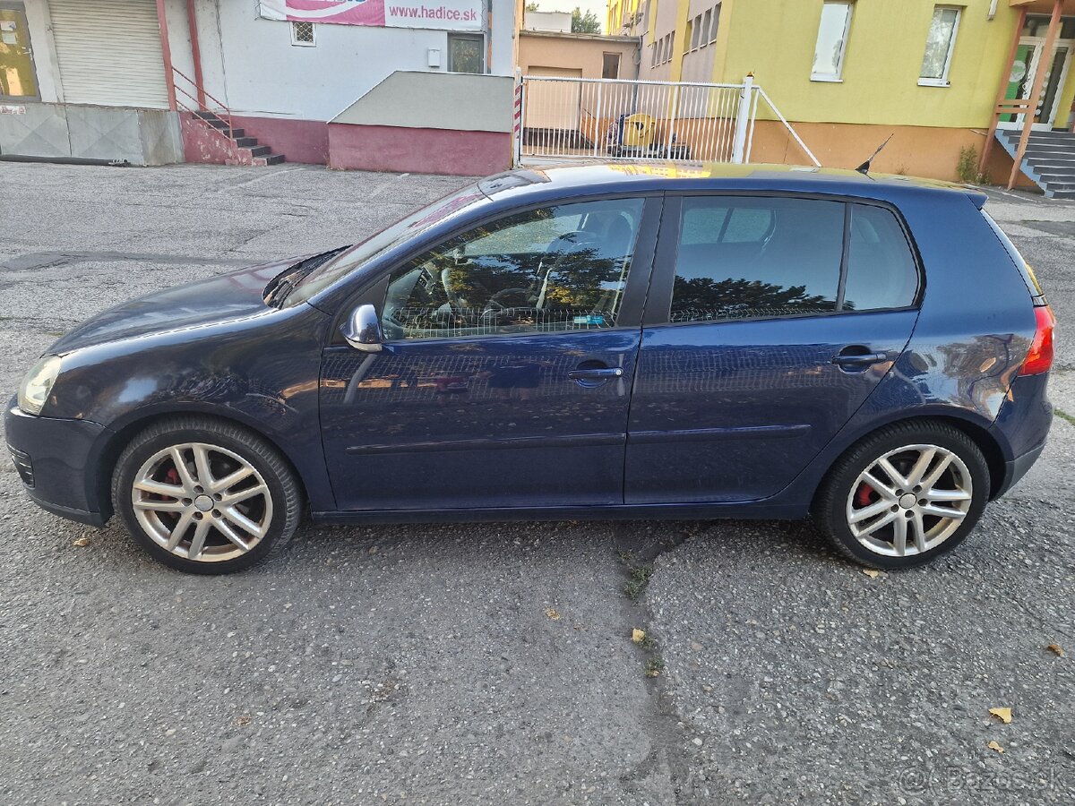 Volkswagen Golf - 2