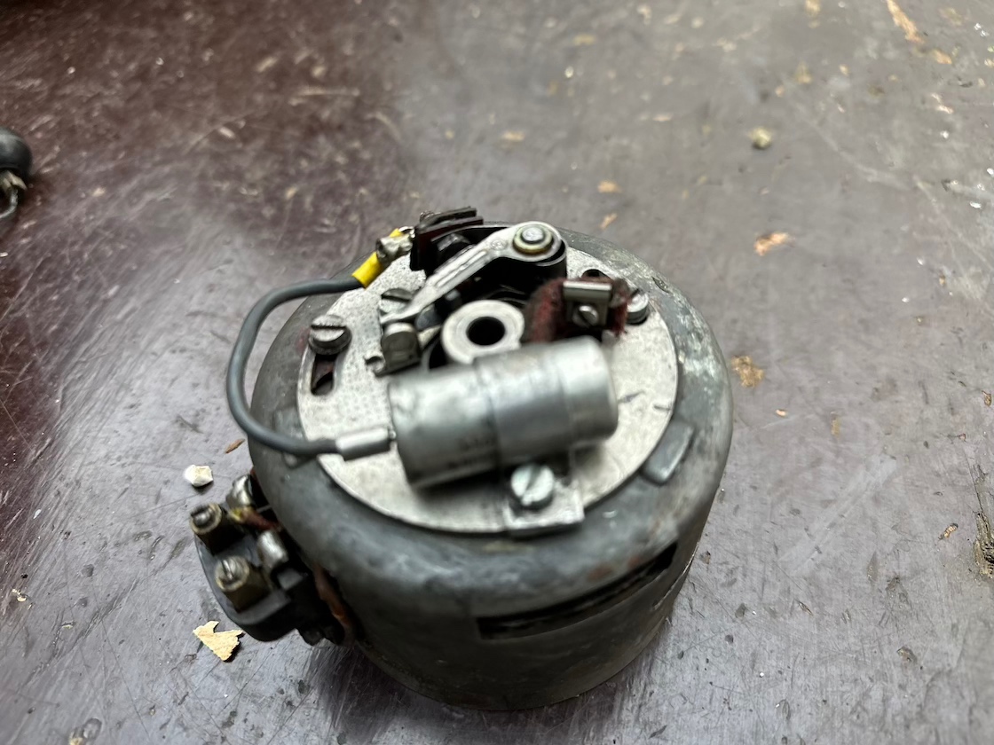 Predám komplet funkčné zapalovanie rotor+stator JAWA 550 555 - 2