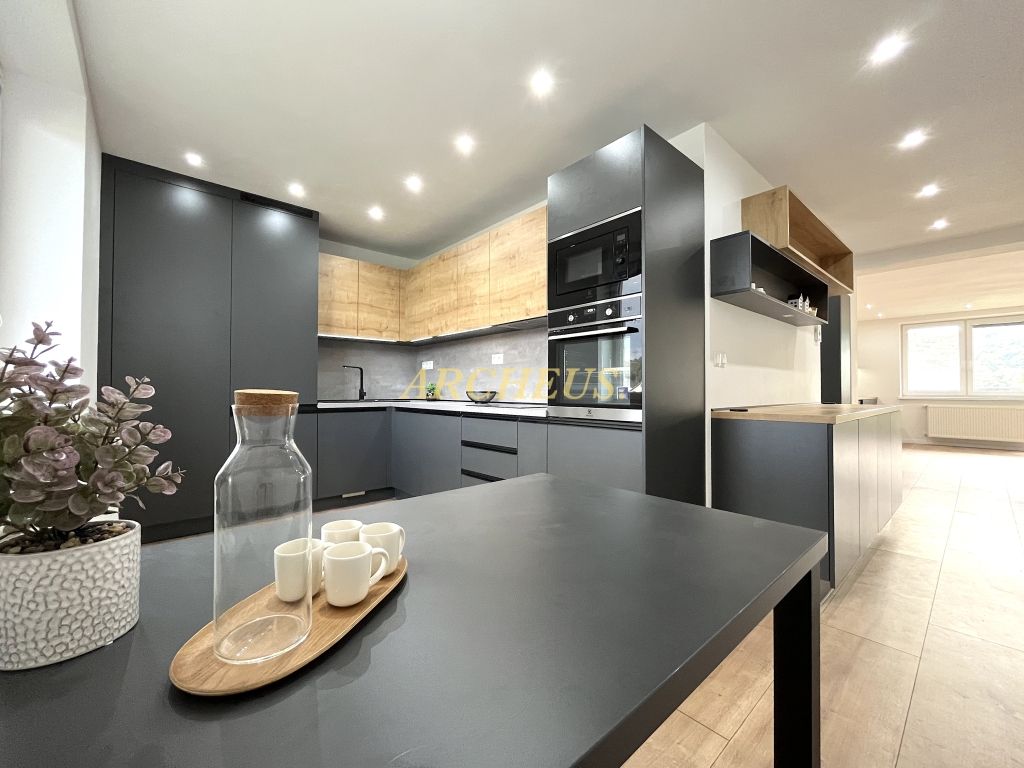 PREDAJ - 3 IZBOVÝ BYT S GARÁŽOU A LOGGIAMI, KURIMA, BARDEJOV - 2