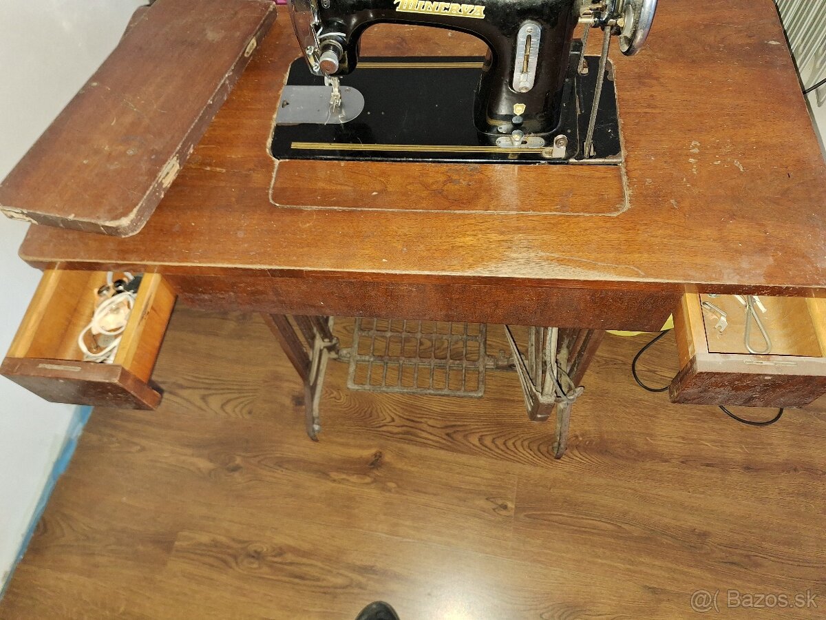 Šijací stroj - 2