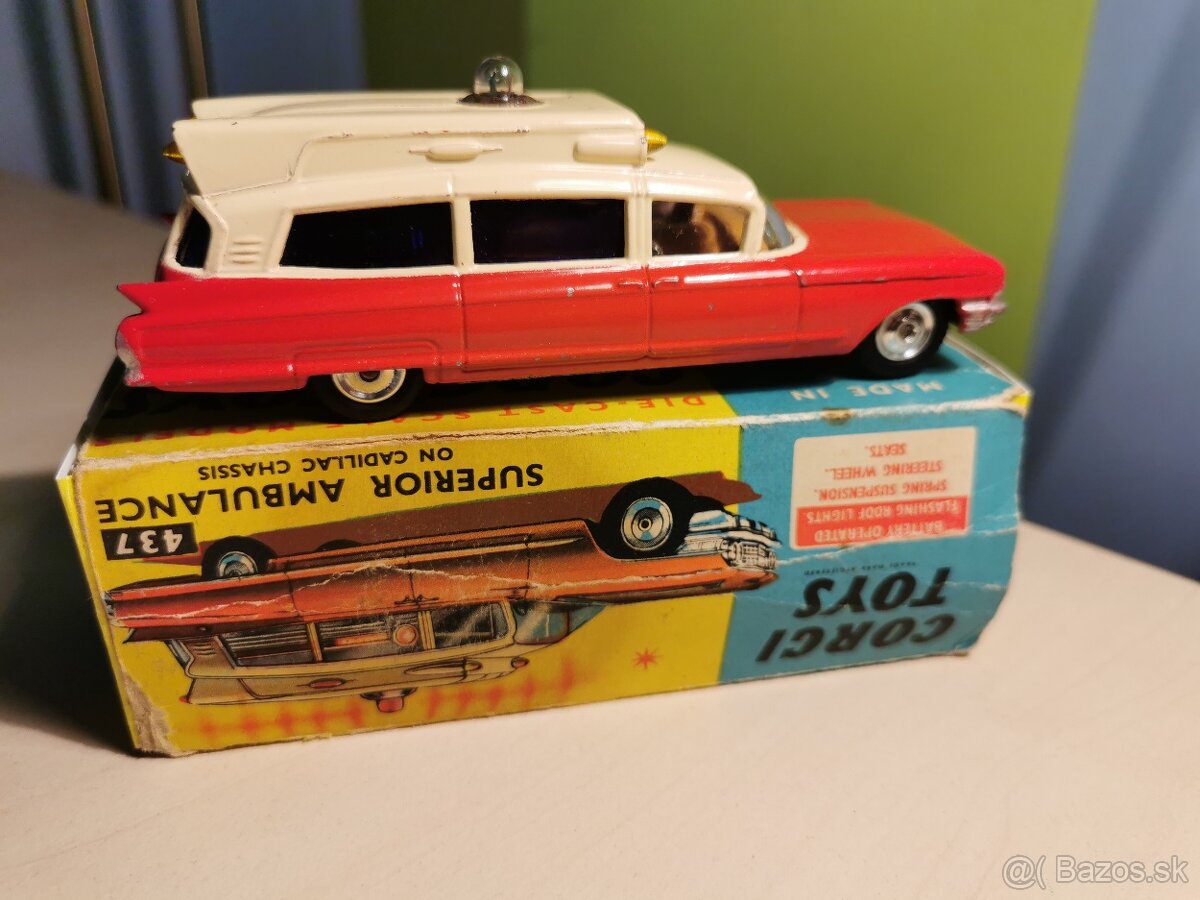 Corgi toys Ambulancia - 2