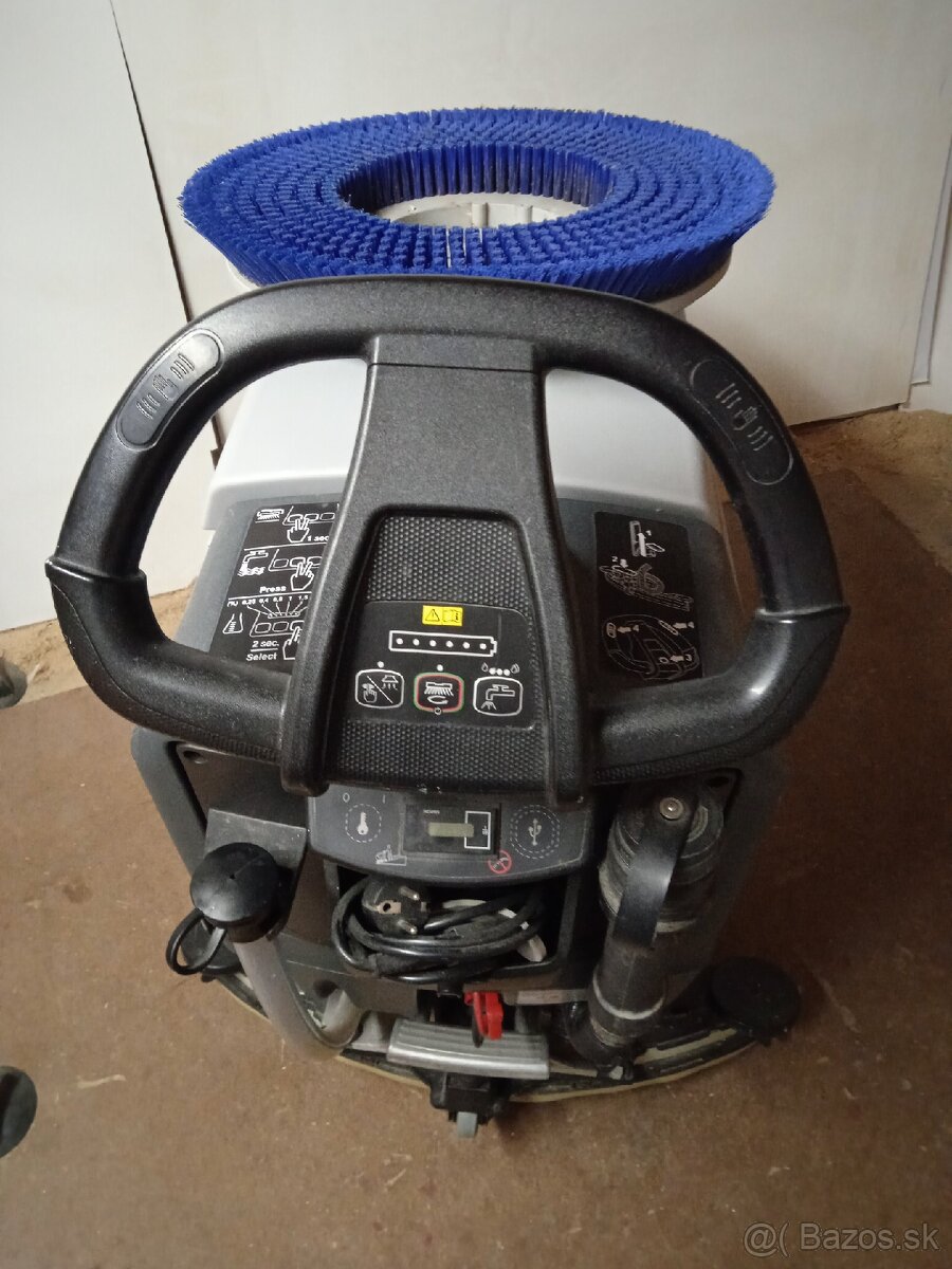 Podlahový umývací stroj - Nilfisk SC 401 - 2