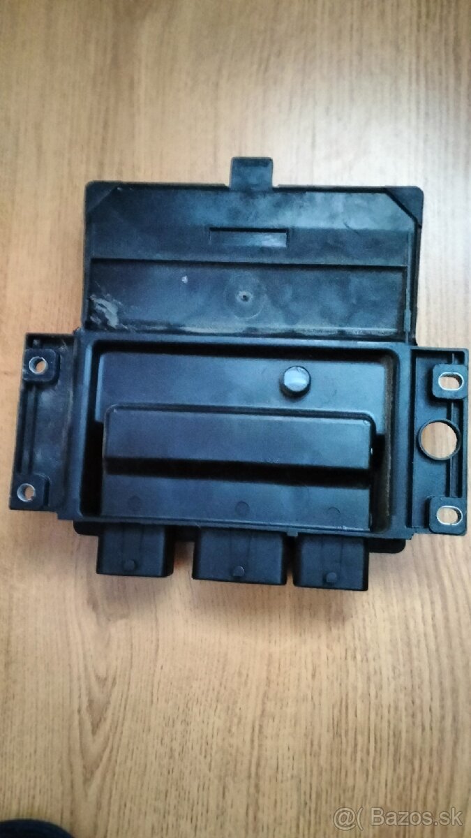 Riadiaca jednotka motora a automatickej prevodovky - 2