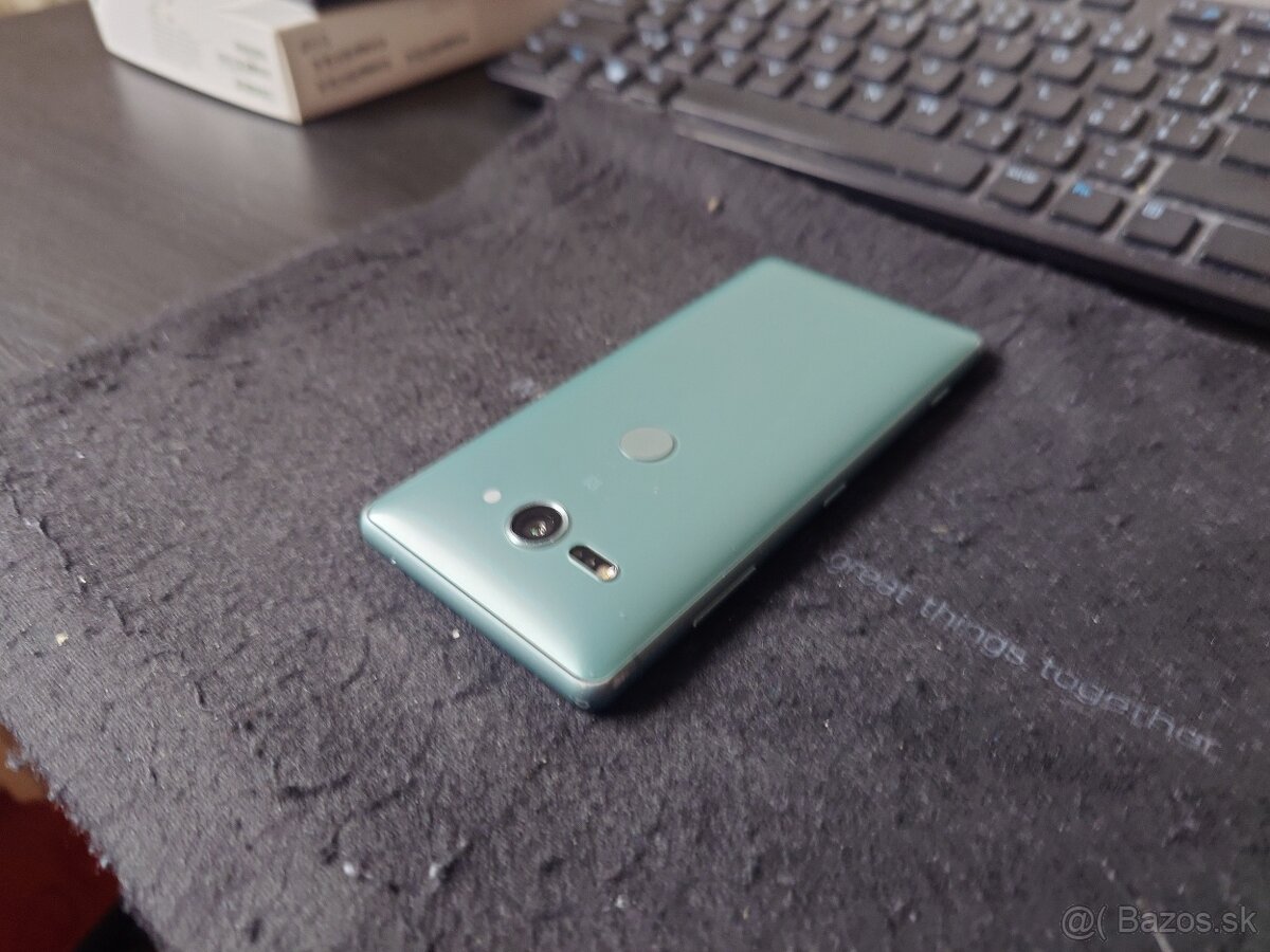 Sony Xperia XZ2 Compact Moss Green - 2