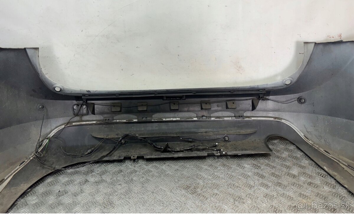 VOLVO V60 10- ZADNY NARAZNIK - 2