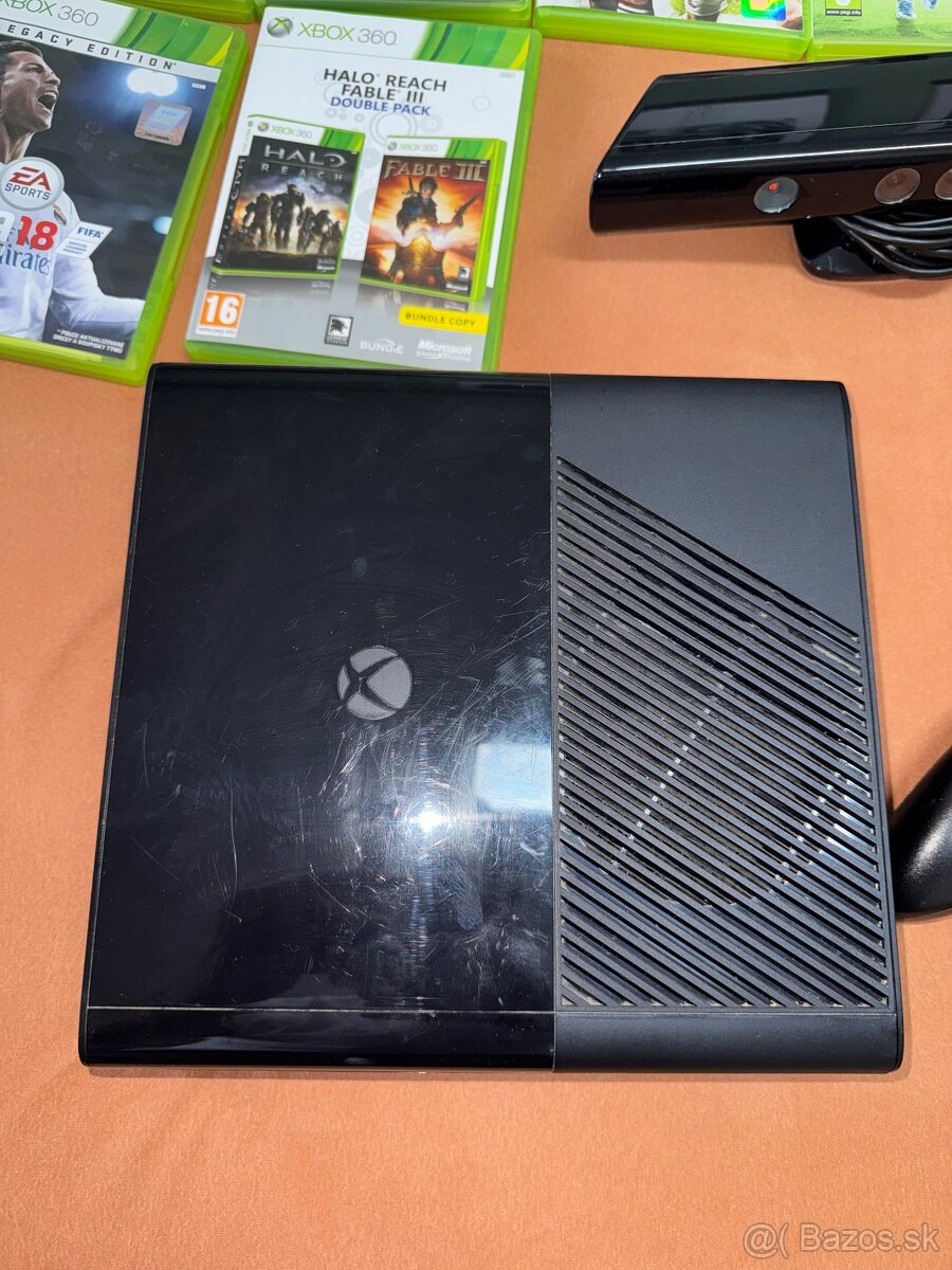 Xbox 360 E (320GB) + originálny Kinect, ovládač a hry - 2