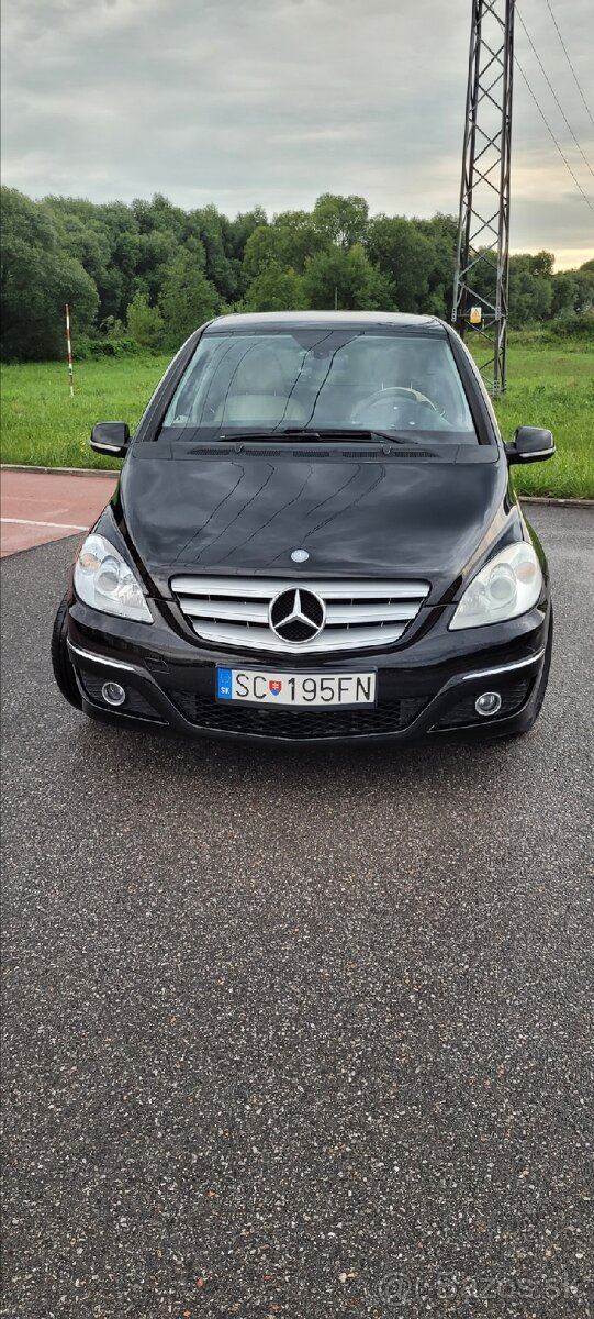 Mercedes B 170 - 2