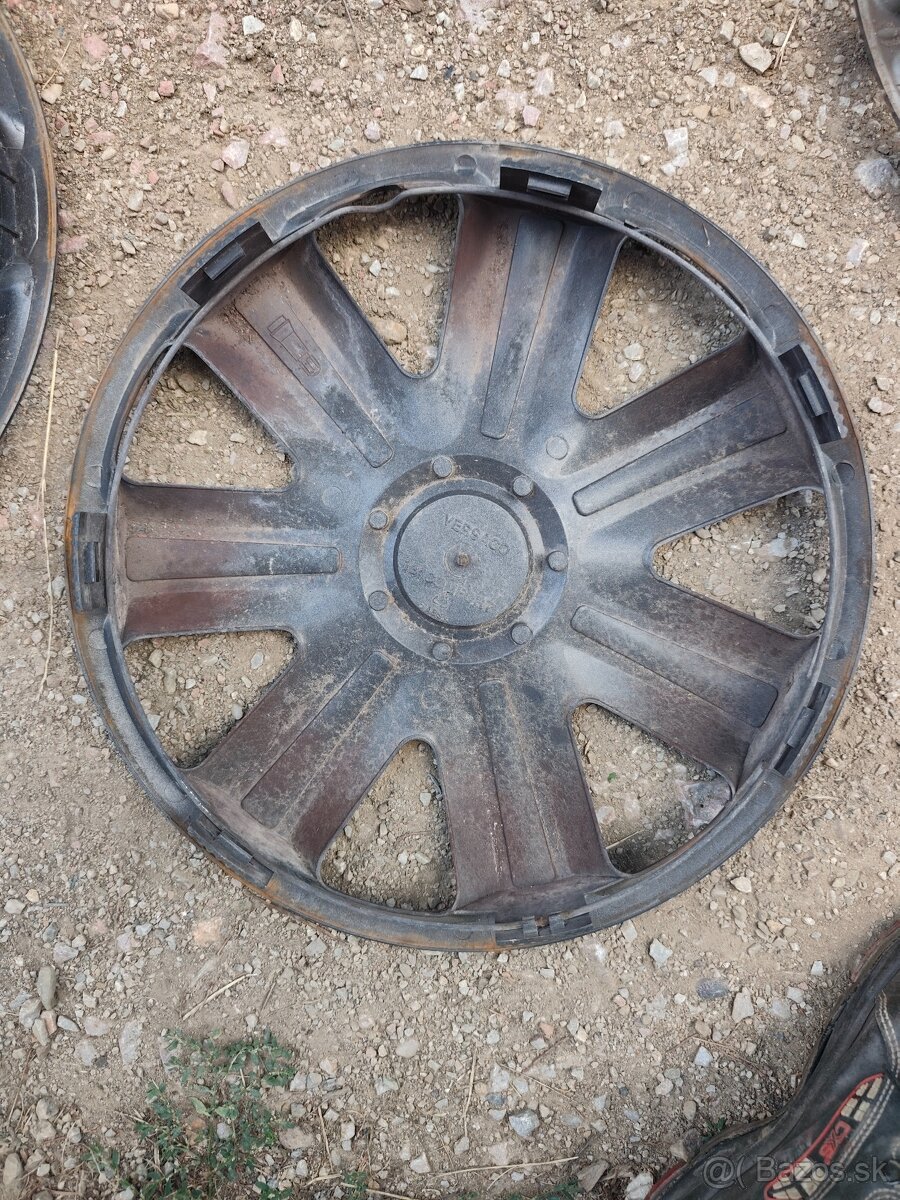 Puklice na auto - 2