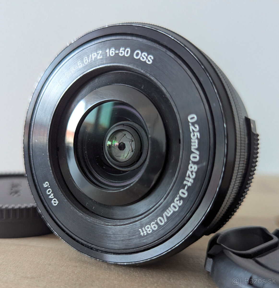 Sony E PZ 16–50mm f/3.5–5.6 OSS - 2