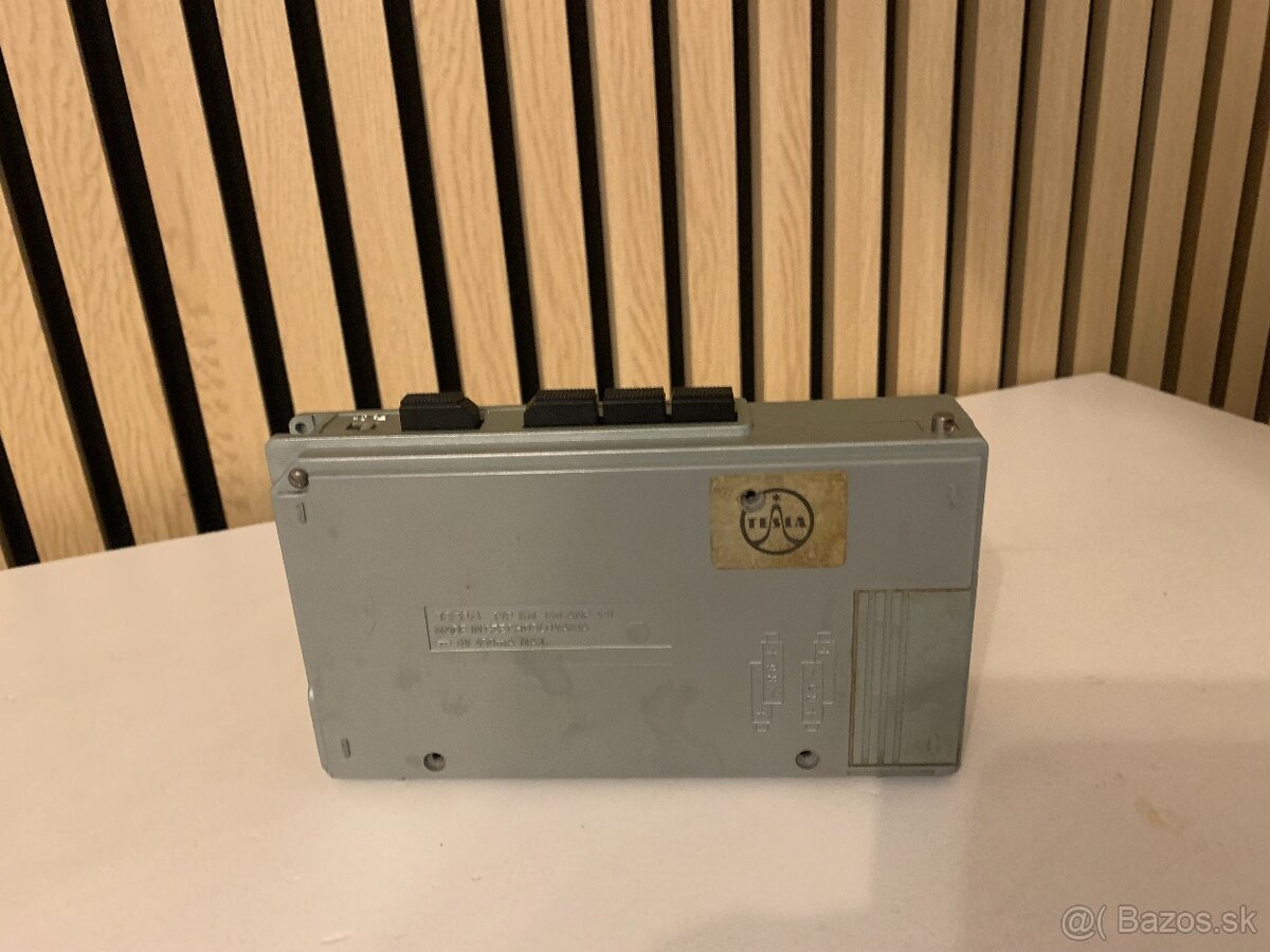 Tesla KM 340 - 2