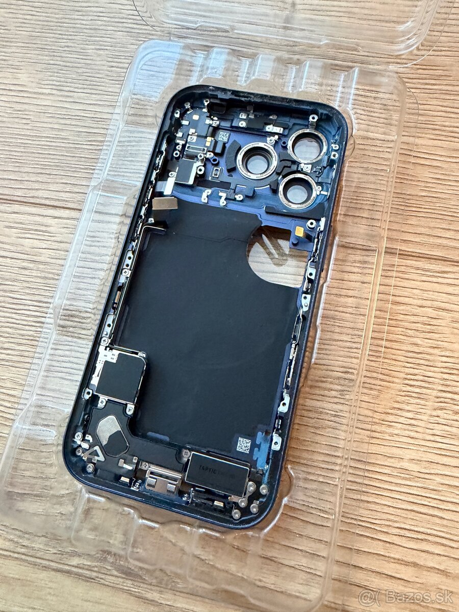 Ram pre iphone 17 Pro Blue - 2