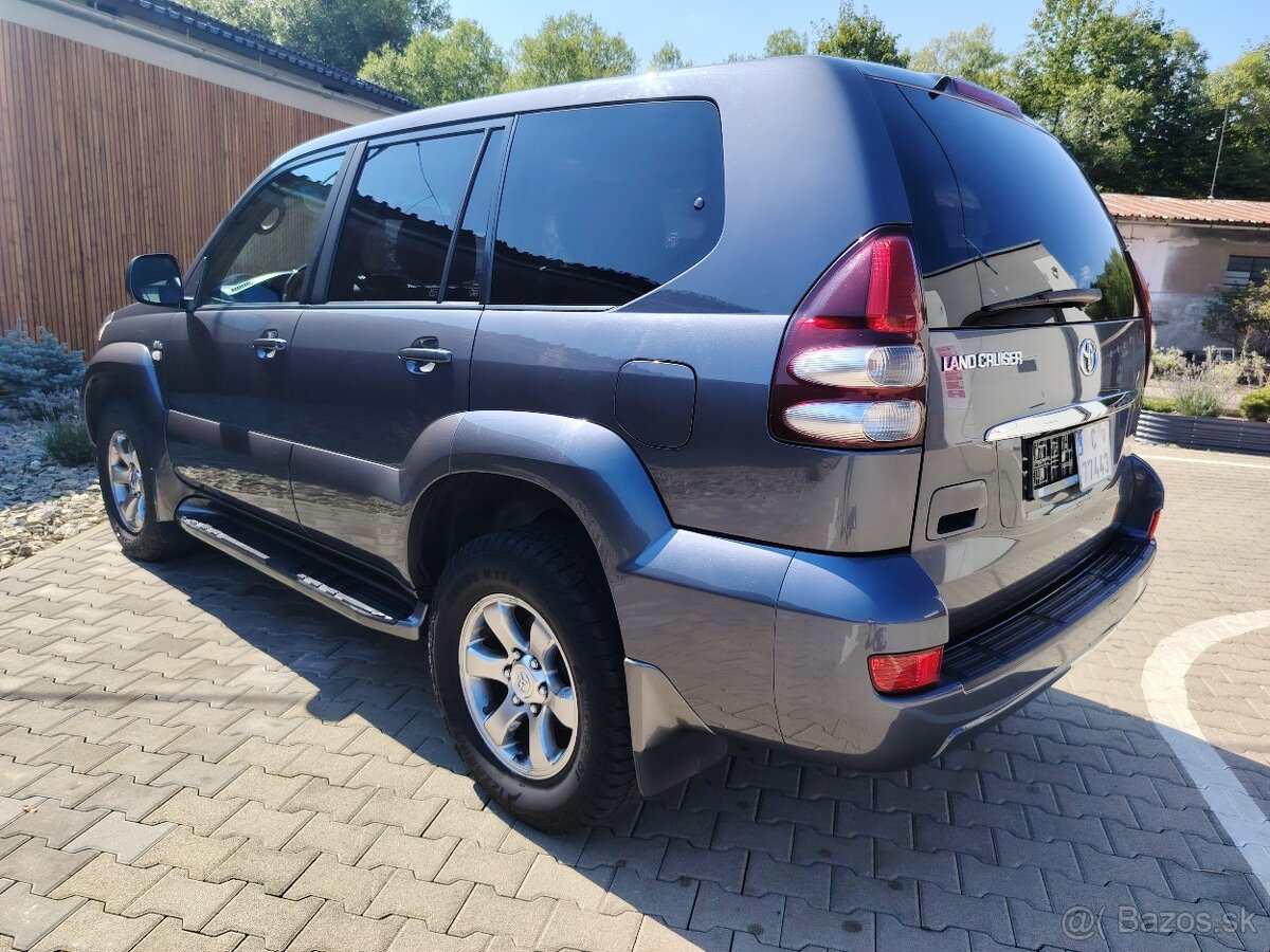 Toyota Land cruiser 120,5dver, 8miest - 2