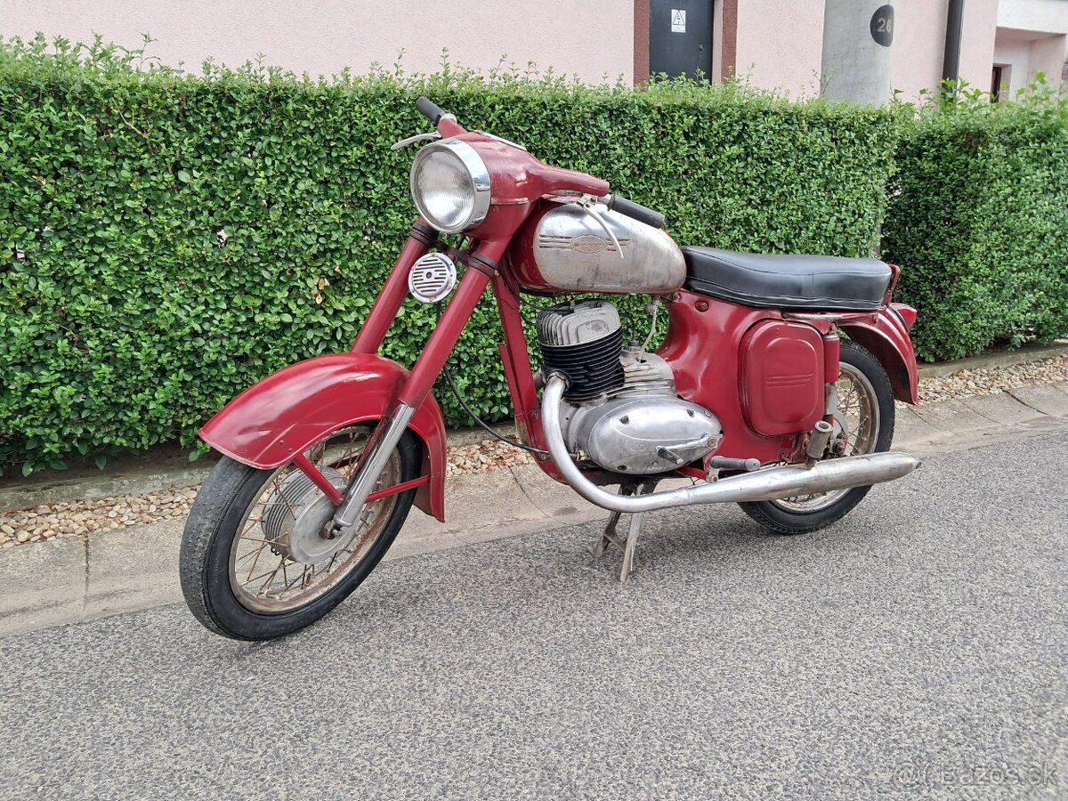 JAWA 250 559 - 2