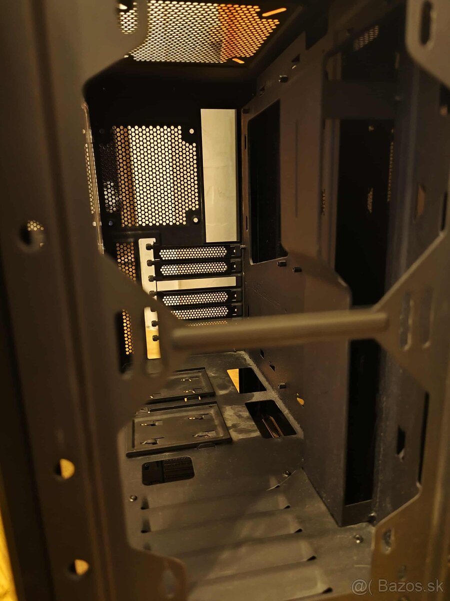 nzxt s340 mid tower skriňa - 2