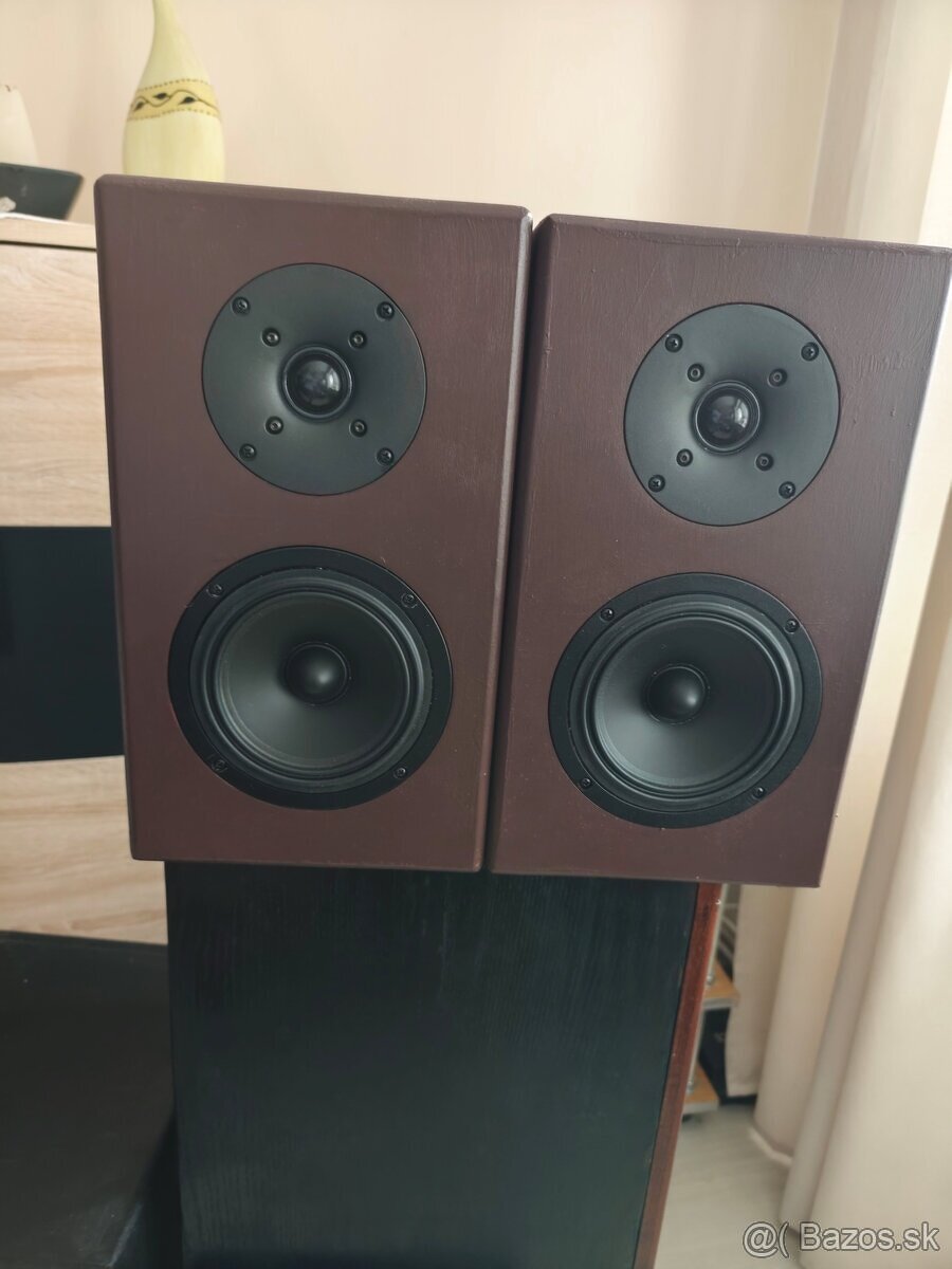 -- Predám regálovky Concerto s výborným prednesom -- - 2