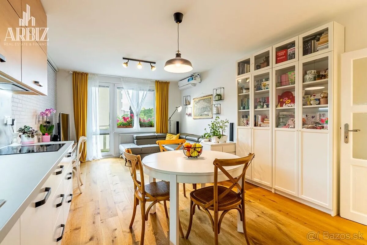 Praktická skriňa Ikea BILLY - 2