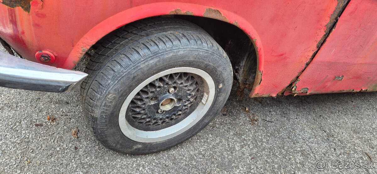 Bmw 1502 e10 rozpredam - 2