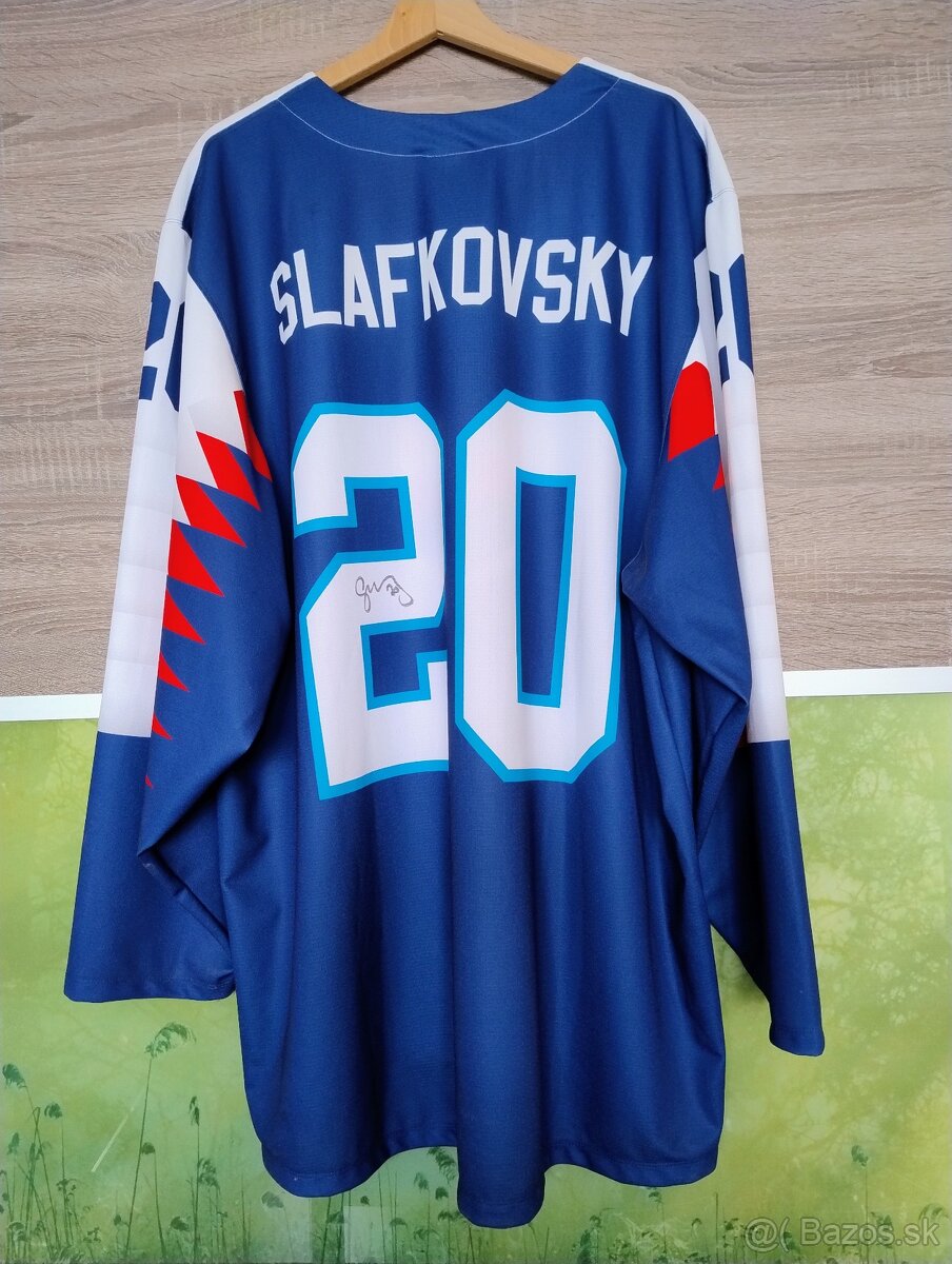 Slafkovský dres - 2