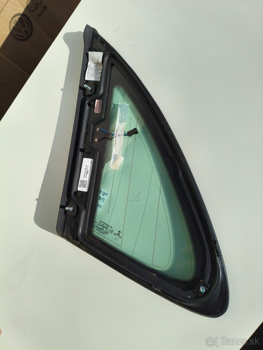 Predám Porsche Macan zadné bočné sklo - 2