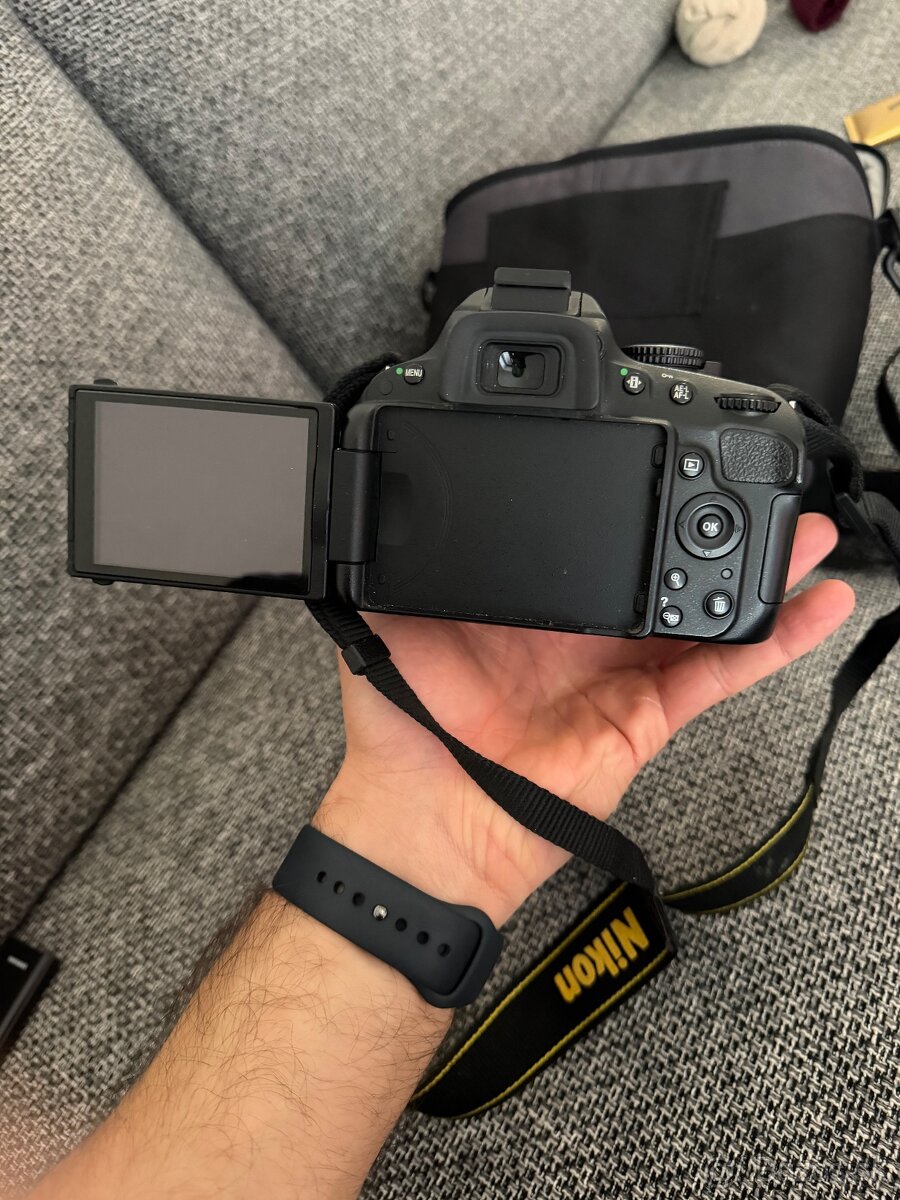 NIKON D5100 - 2