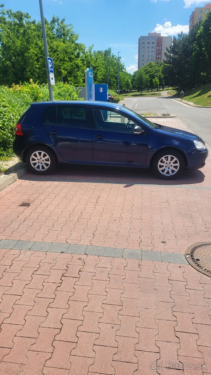 Volkswagen Golf 5, Benzín 1.6 - 2