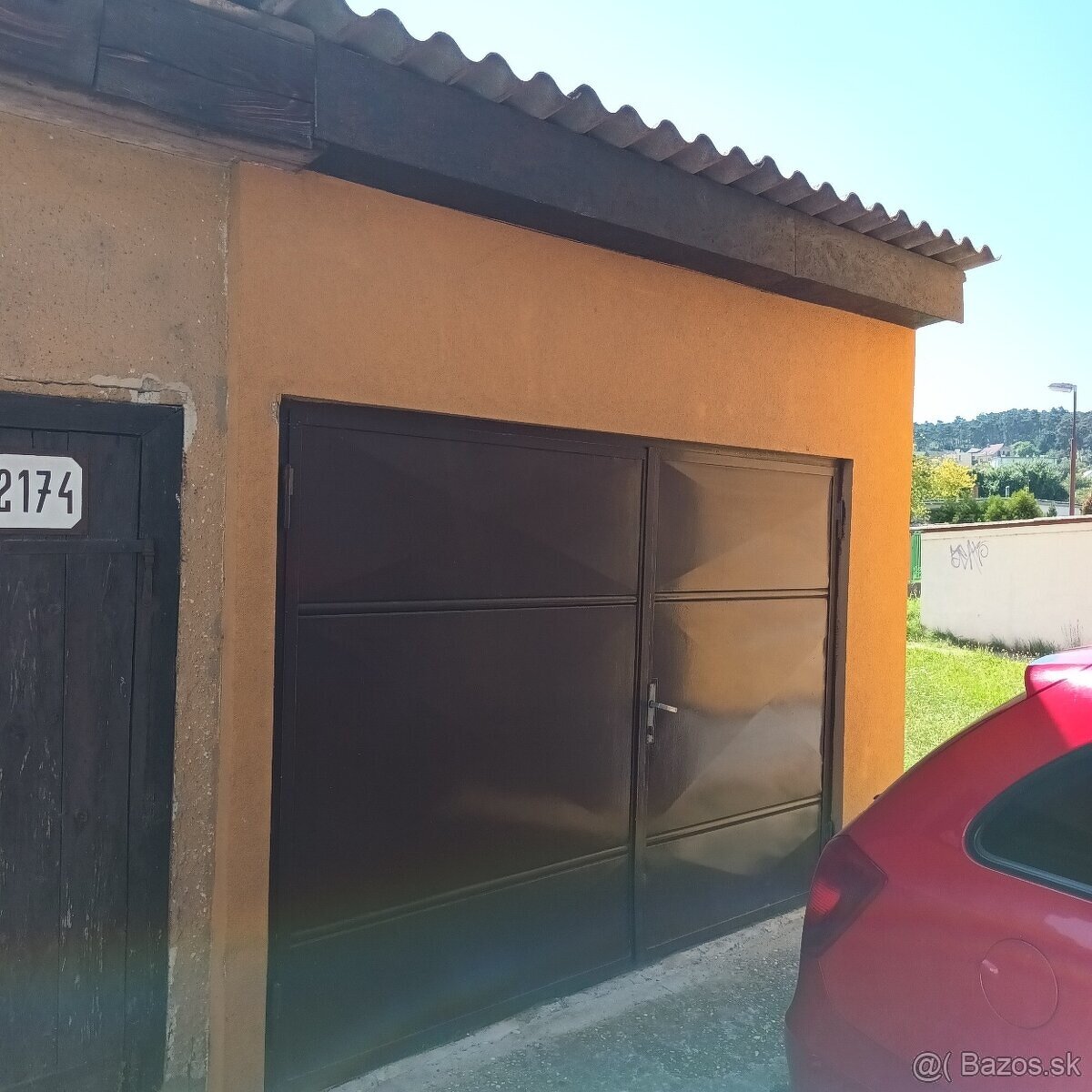 Ponúkam prenájom garáže na parkovanie auta alebo ako skladis - 2