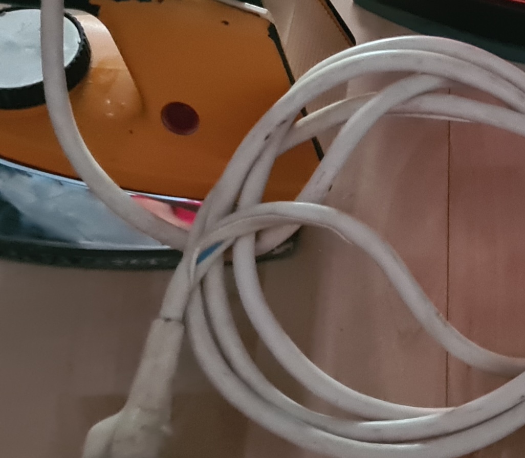 Predám tarú žehličku - 2