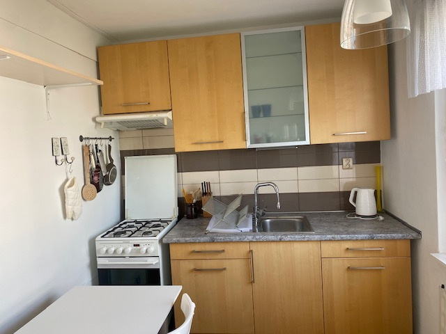 Prenajmem 2 izbový byt vo Zvolene s loggiou – Zlatý Potok - 2