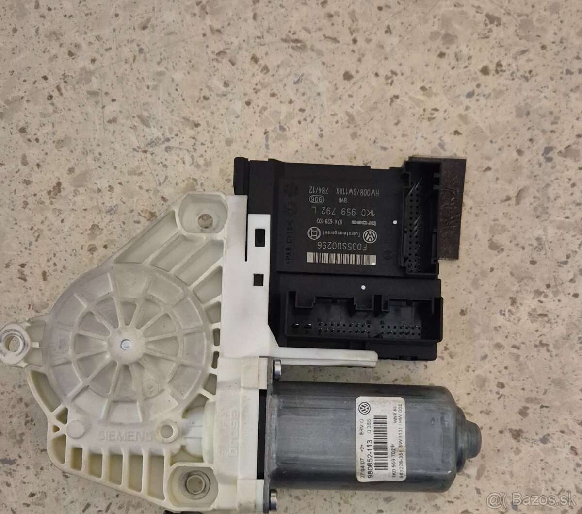 Predám motorček sťahovania okien 1K0959792L - 2