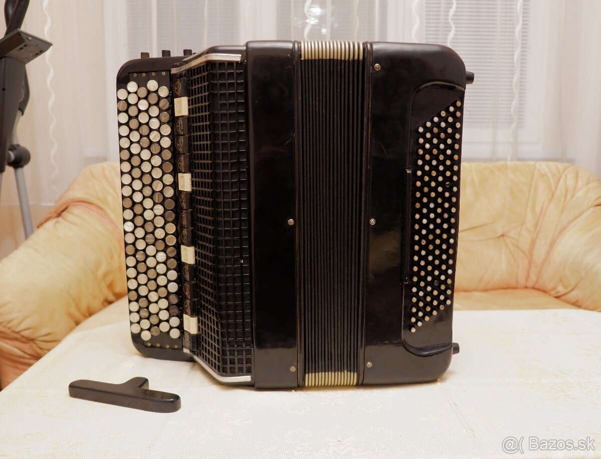 gombíkový akordeón Bayan Jupiter - 2