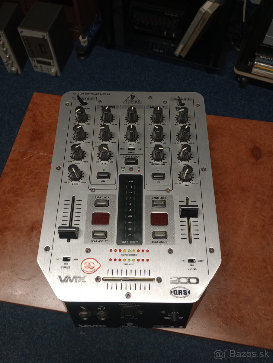 Behringer VMX200 DJ Pro Mixer - 2