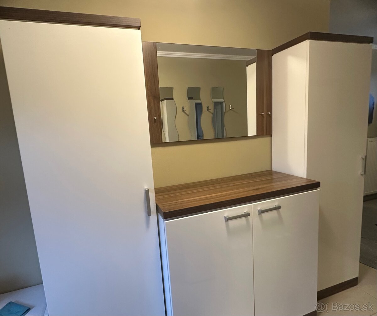 Predsieňová zostava - 2