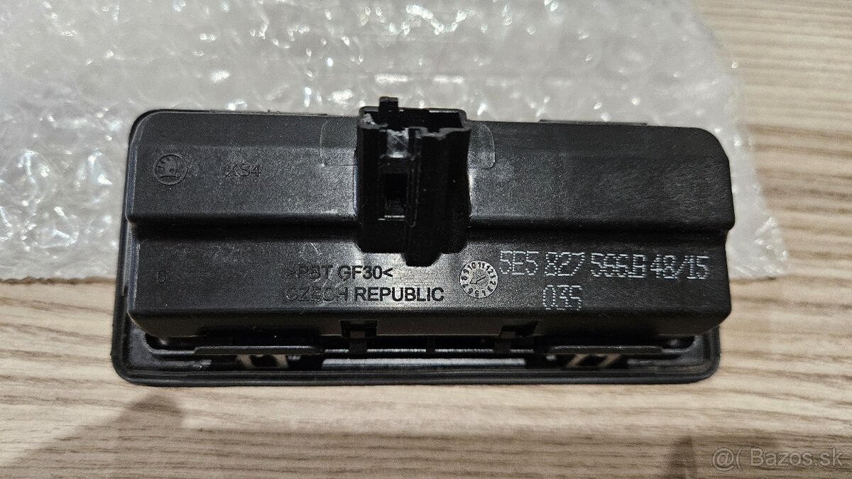 Klučka 5. dverí Octavia 3 - 2