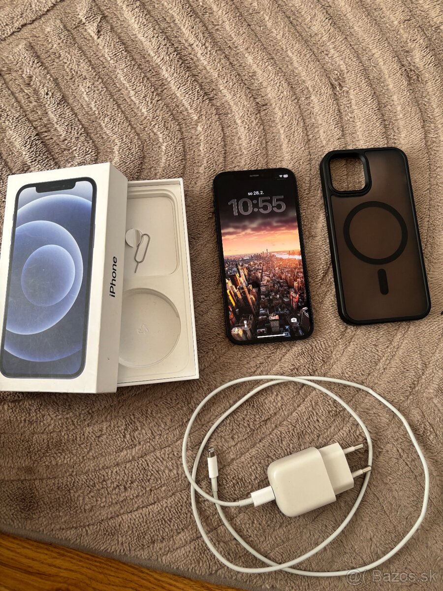 Predám IPhone 12 - 2