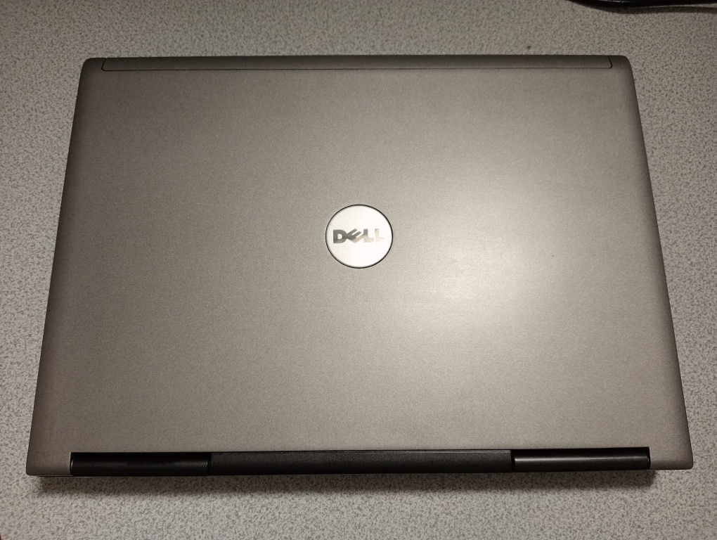 predám notebook DELL LATITUDE D531 , WINDOWS XP. - 2