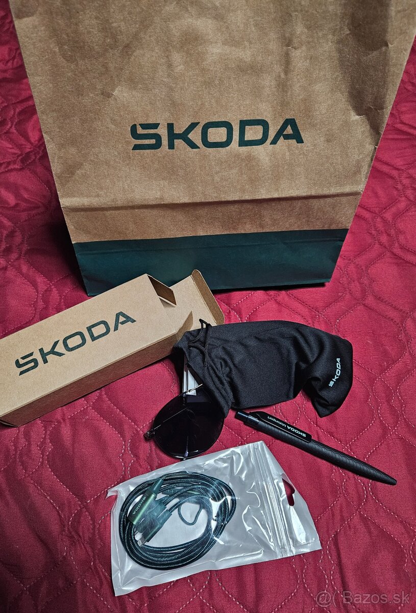 Slnečné okuliare originál Škoda, pero, nabíjací kábel USB - 2