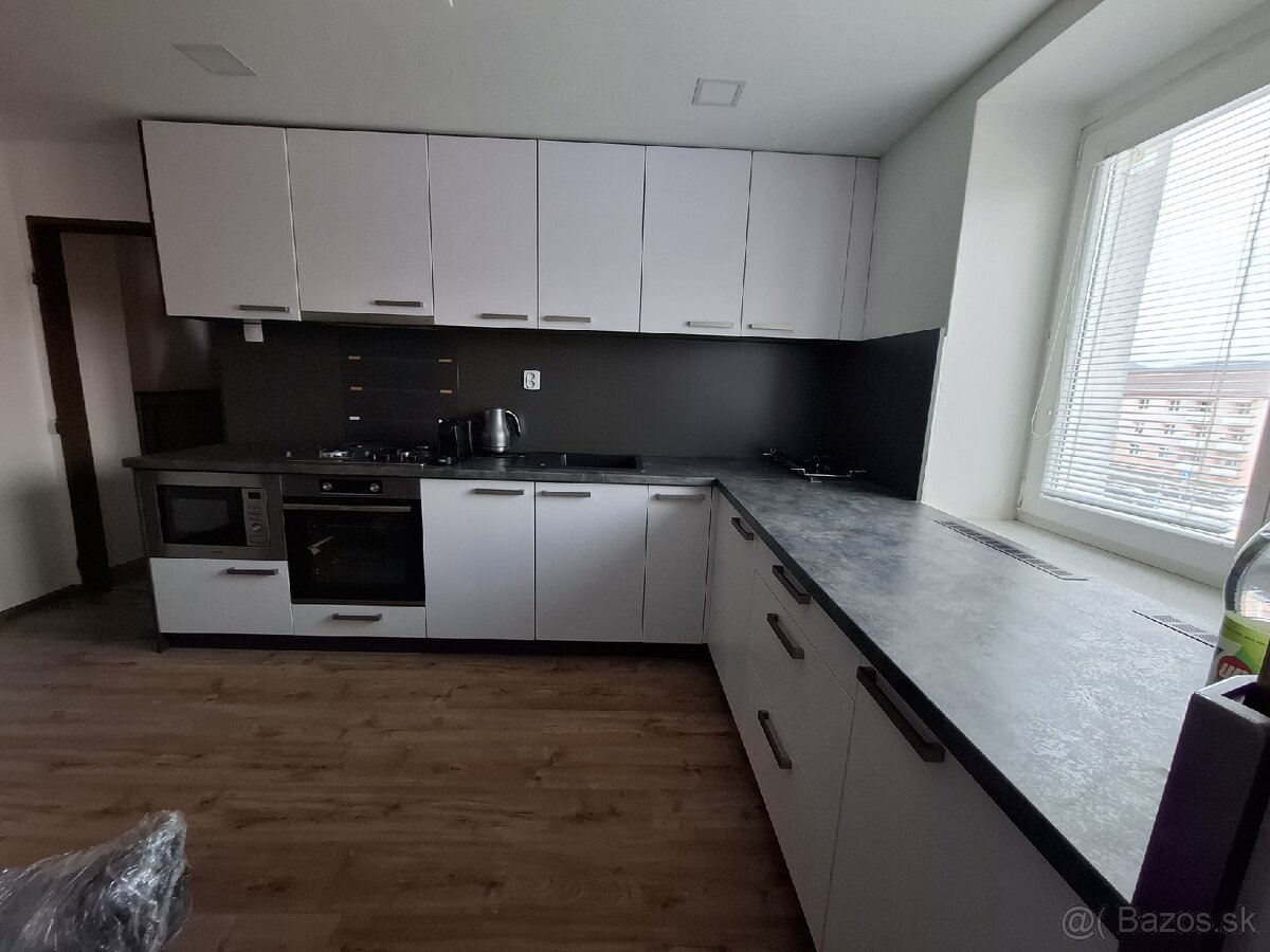 Kuchynská linka - 2