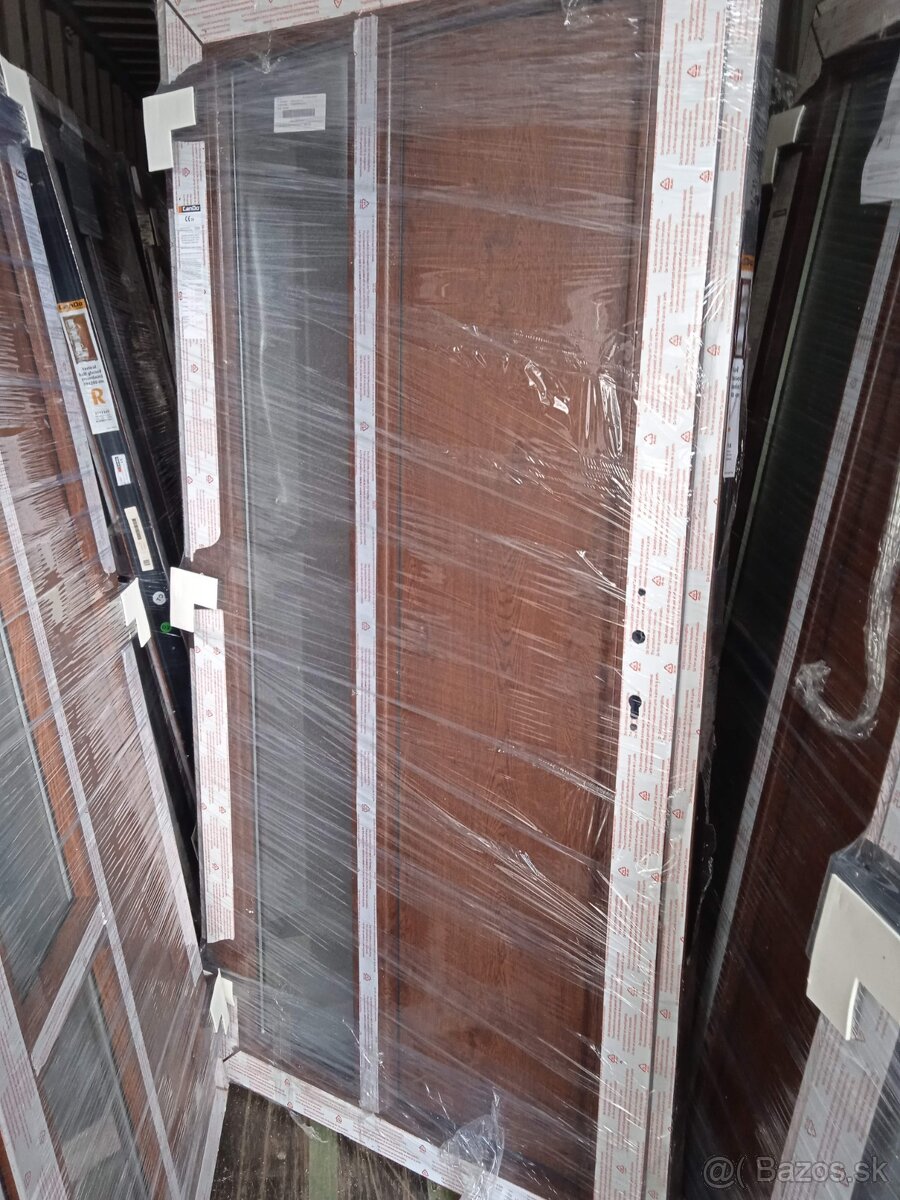 Predam kvalitne pvc vchodove dvere - 2