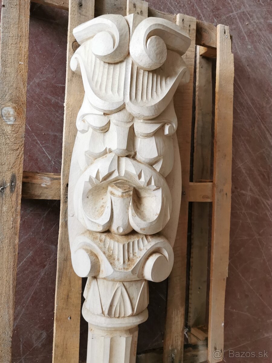 Drevená busta, drevené gule. - 2