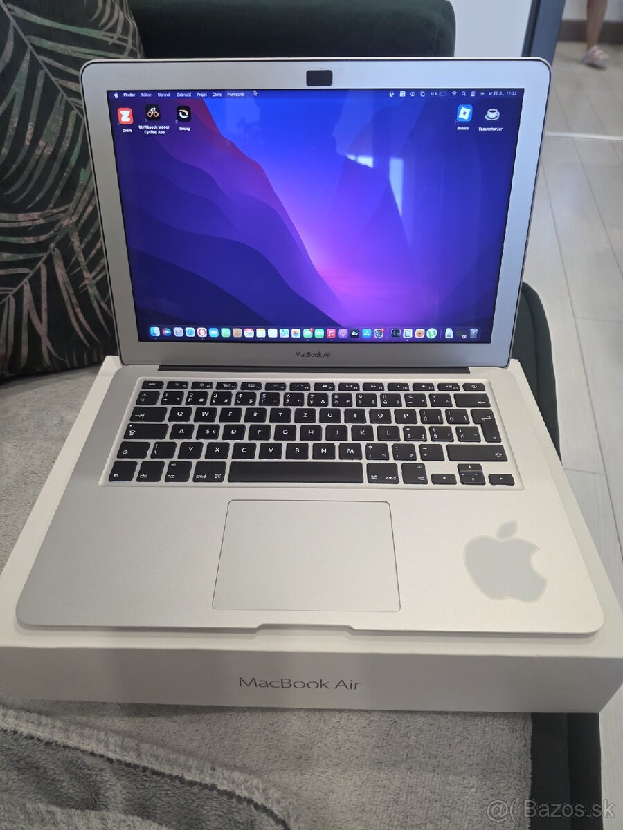 MacBook Air 13" (2017) – 8GB RAM / 128GB SSD - 2