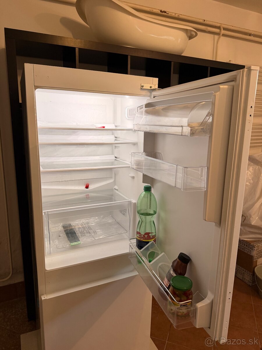 Predam vstavanu chladnicku IKEA - 2