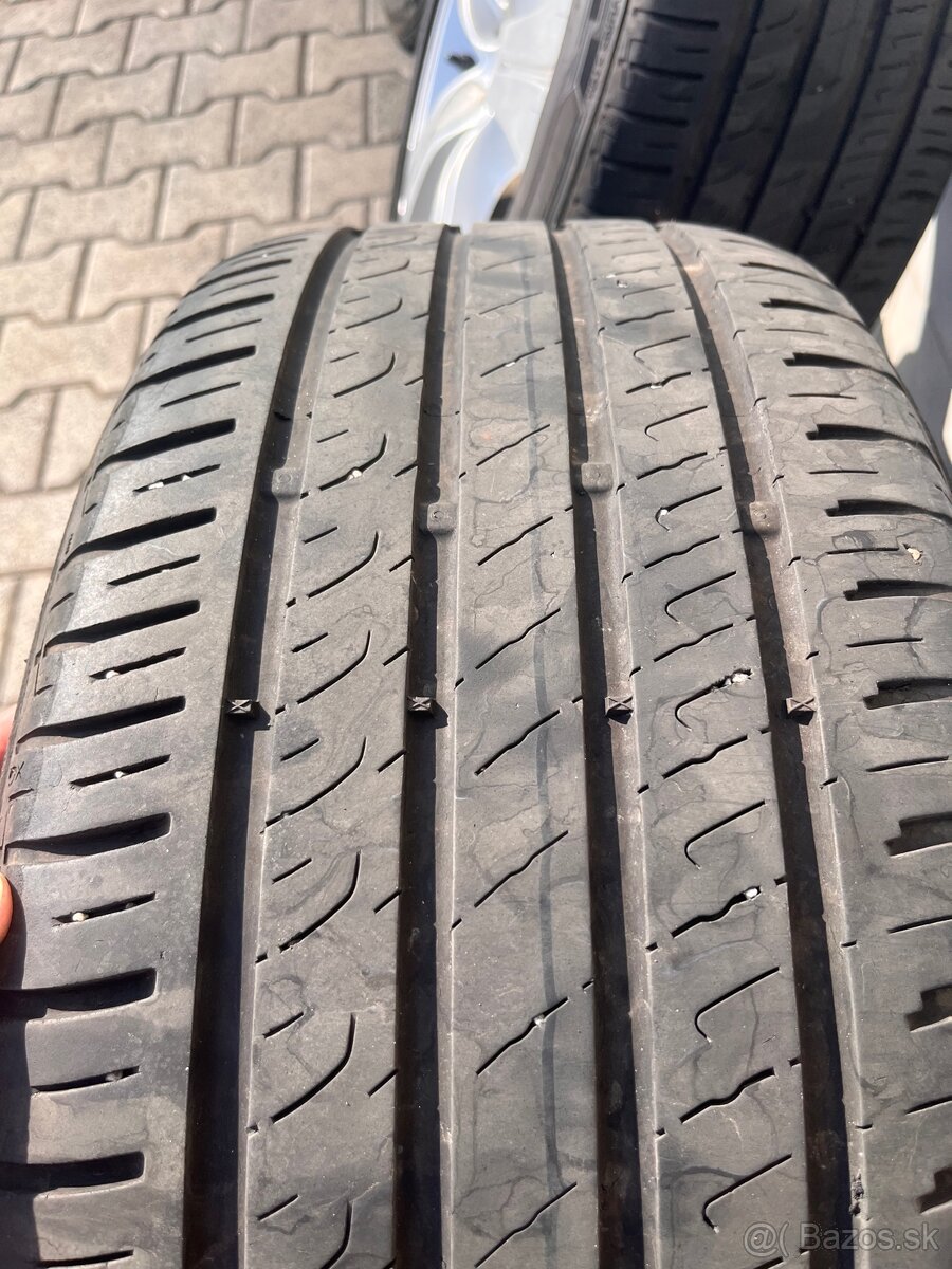 VW 235/50 R 18 - 2