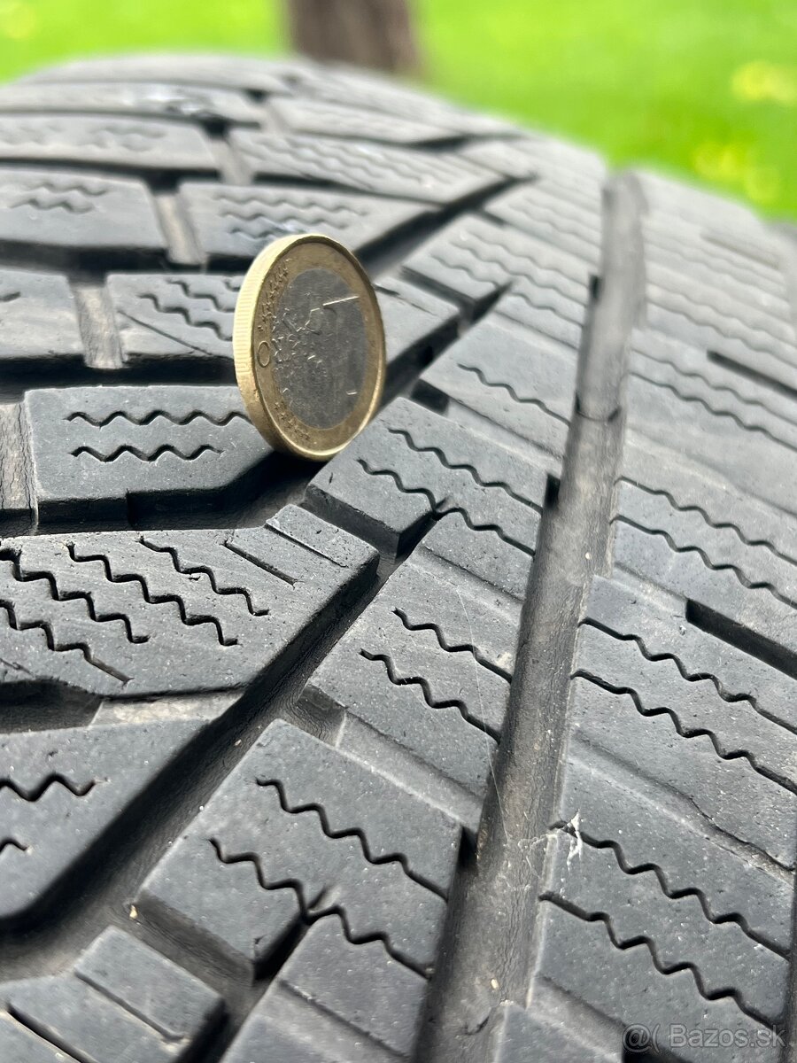 225/60 R17 Hankook používané zimné pneu (okr. HC) - 2