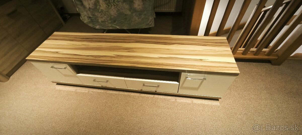 Ponúkam na predaj obývaciu zostavu - 2