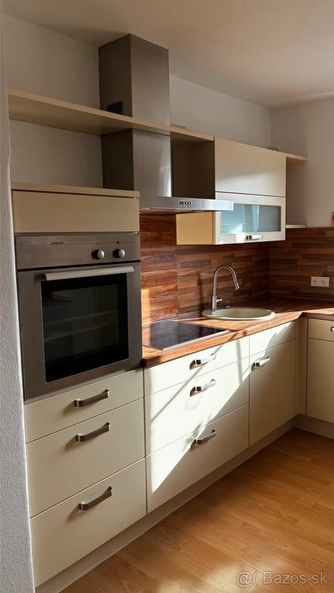 Elegentná kuchyňa LIVIA - 2