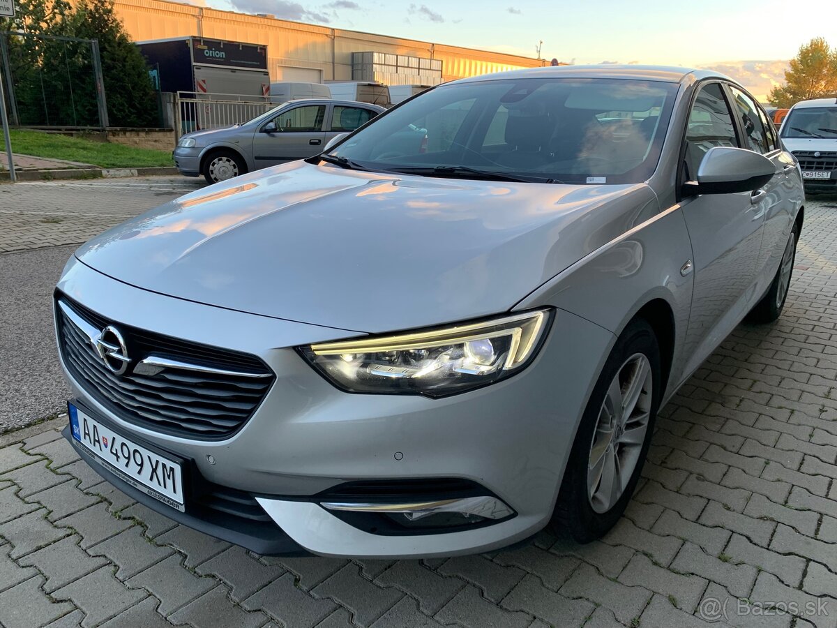 Opel Insignia 2.0 CDTI automat , sedan.125 kWt r.v.2020. DPH - 2