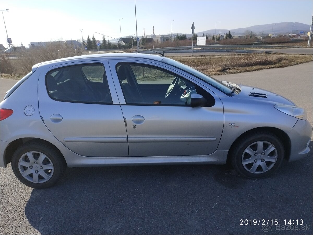 Peugeot 206+ - 2