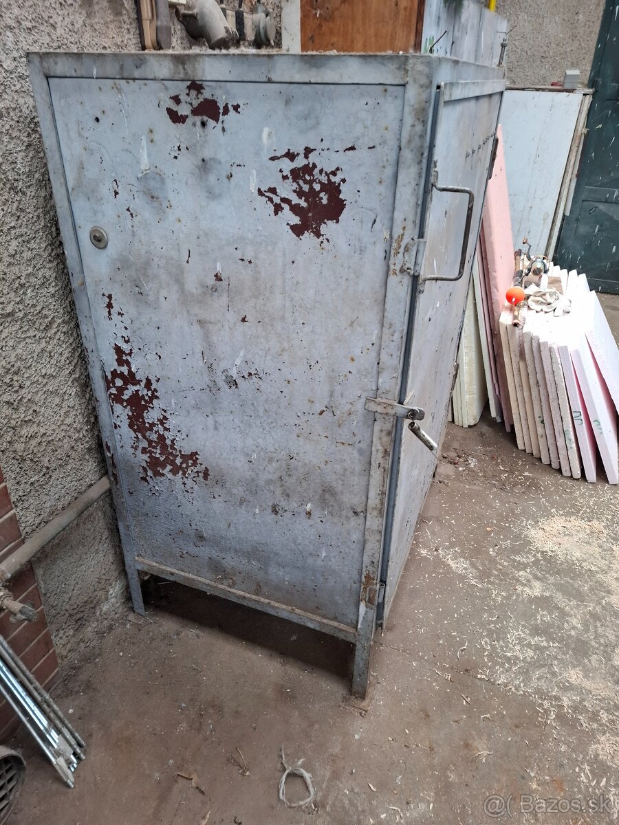 Plechová skrina - 2