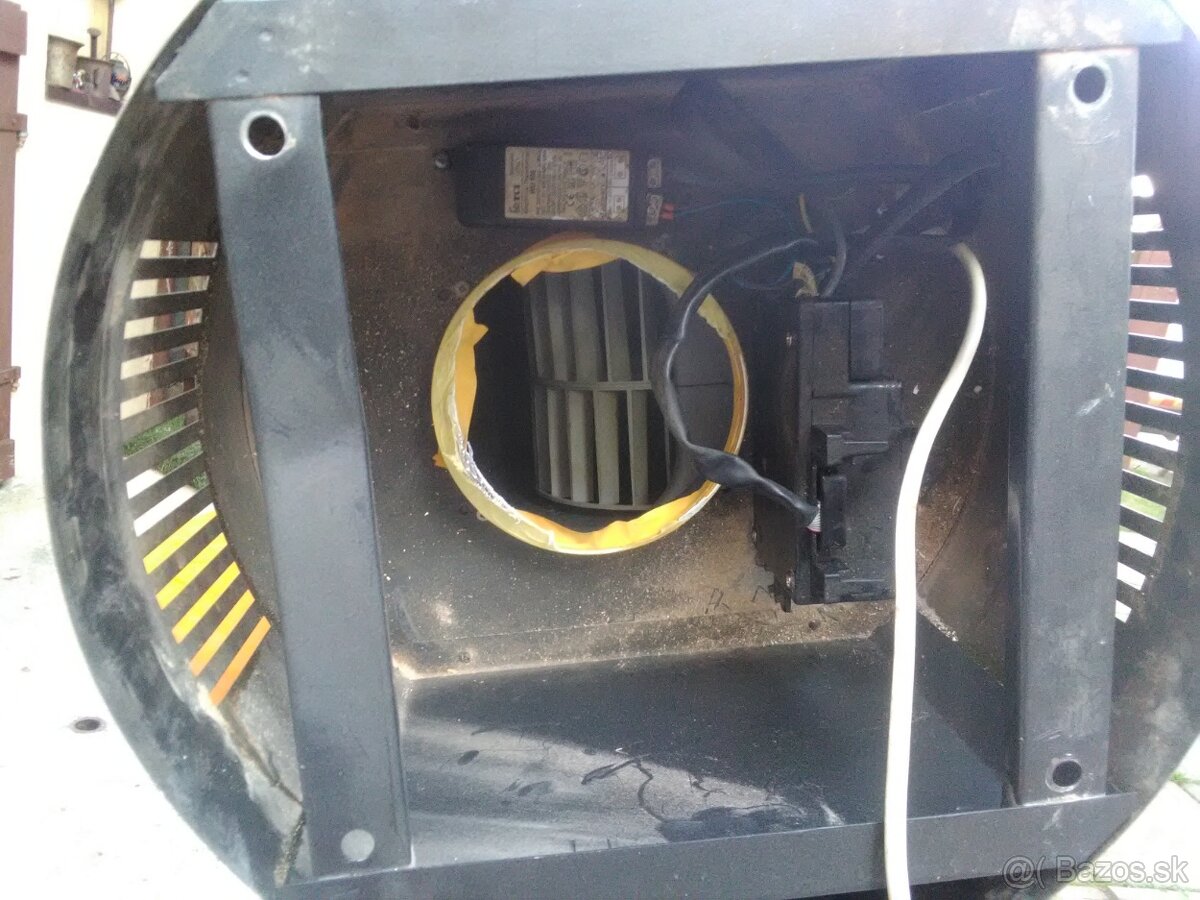 Predám použitý plno funkčný digestor - 2